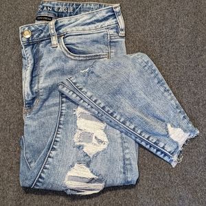 American Eagle Distressed Skinny Jeans (Size 6 X-Short)